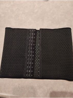 Instant Slimmer Effect Waist Trainer Black Hook To Eye Breathable And New!!